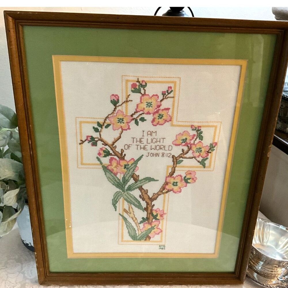 Beautiful Bible verse vintage needlepoint I am the Light of the World John 8:12